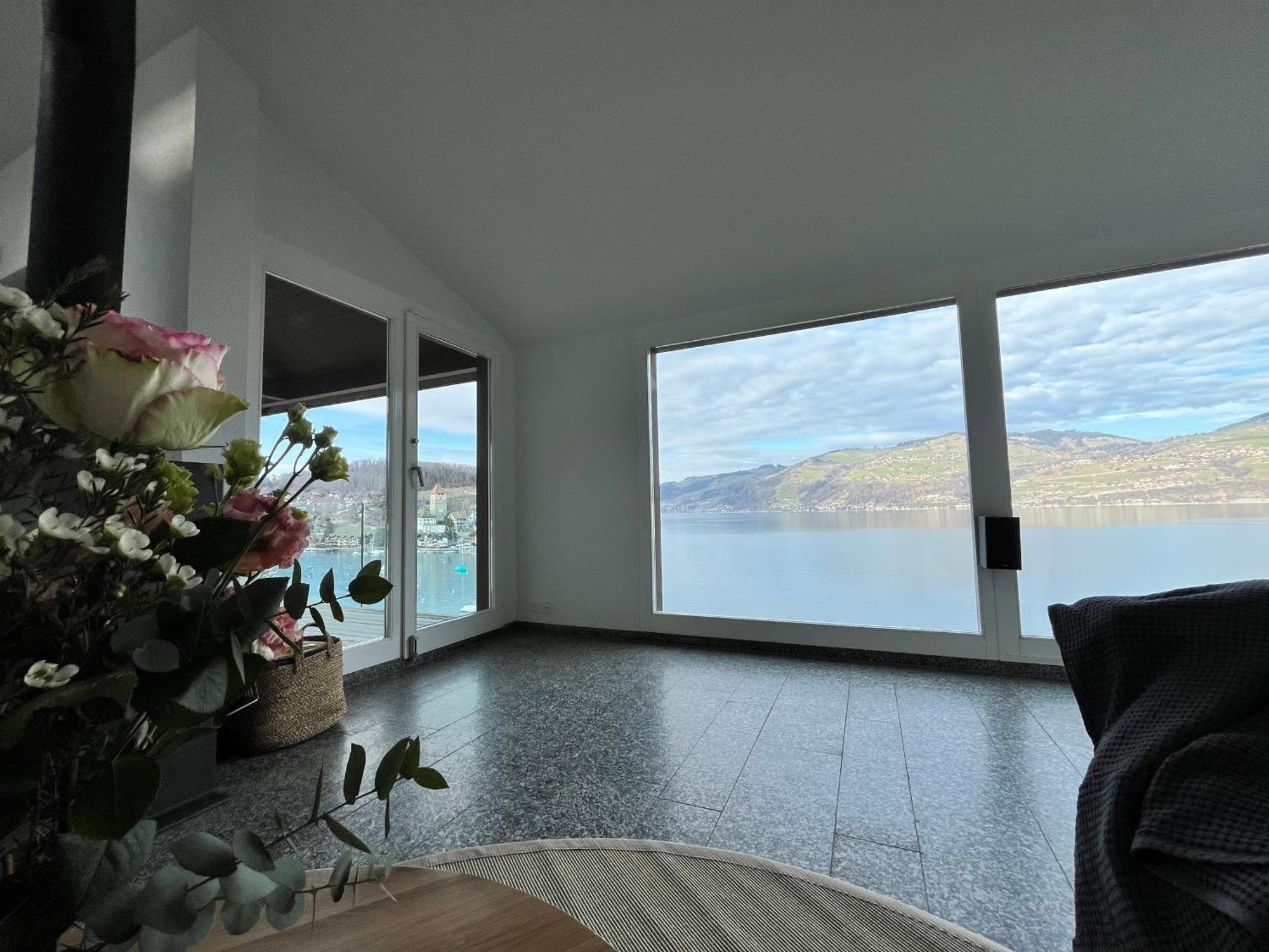 Wohnung Mit Grossartiger Seesicht Und Balkon Spiez Kültér fotó