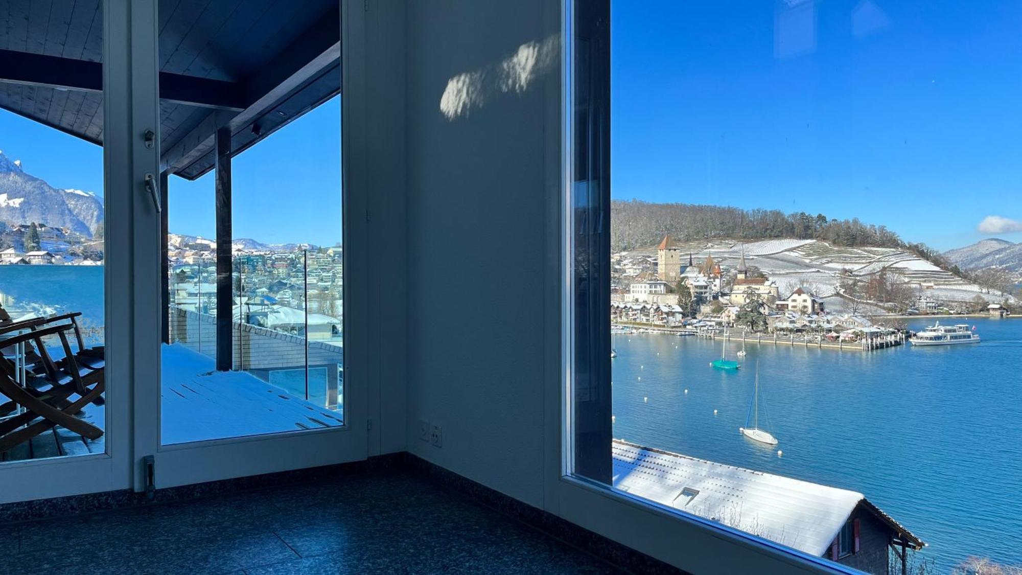 Wohnung Mit Grossartiger Seesicht Und Balkon Spiez Kültér fotó